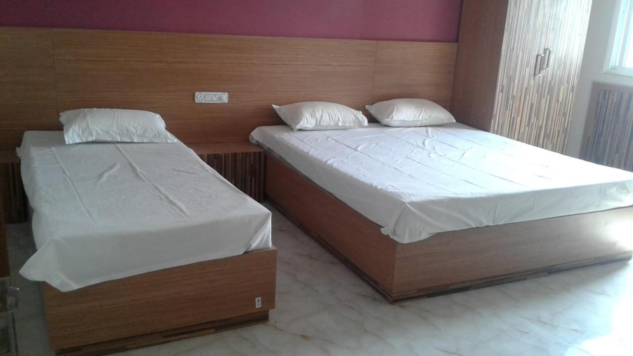 Hotel Nirmalya Brahmapur Екстериор снимка